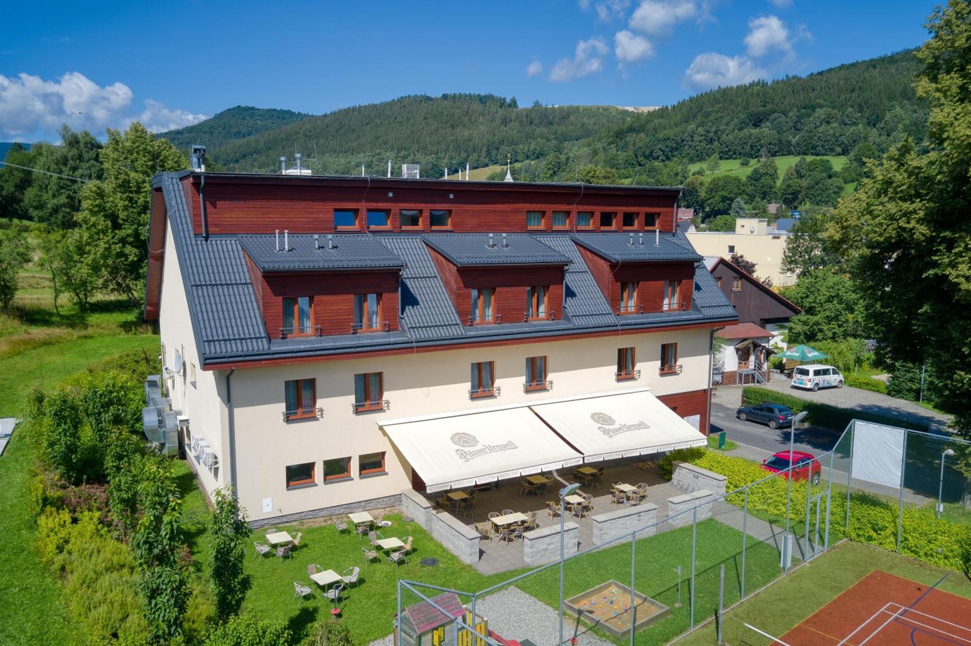 Hotel Toč Lipová-lázně Buitenkant foto