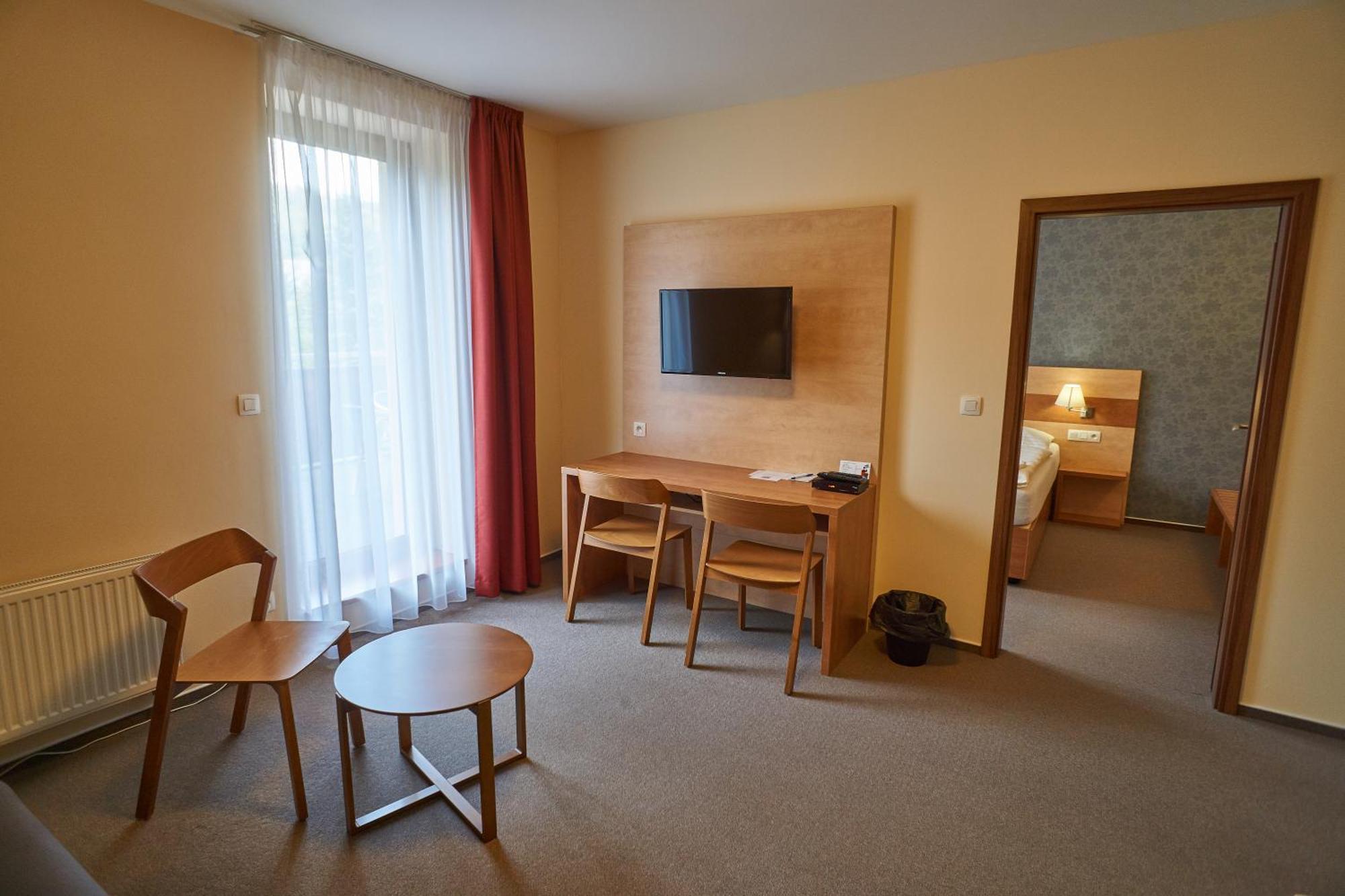 Hotel Toč Lipová-lázně Buitenkant foto