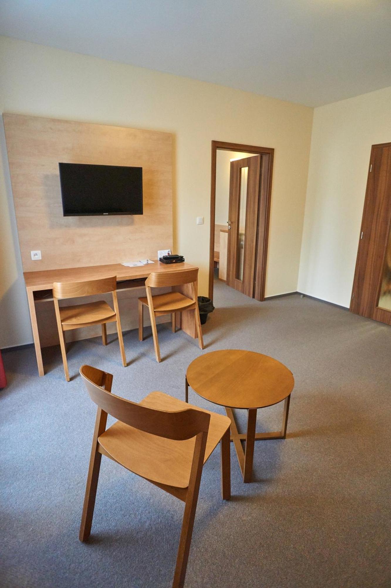 Hotel Toč Lipová-lázně Buitenkant foto