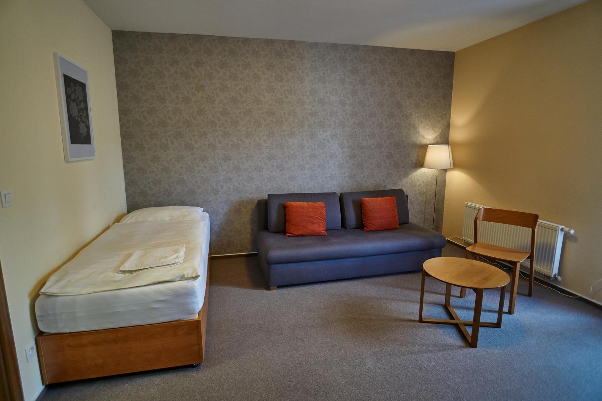 Hotel Toč Lipová-lázně Buitenkant foto