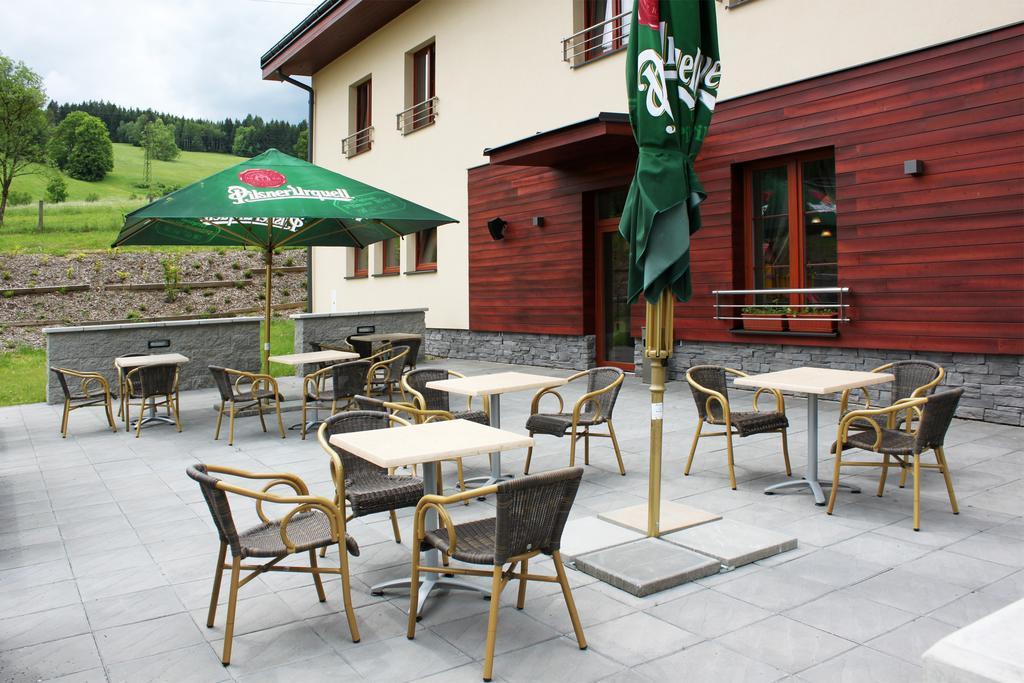 Hotel Toč Lipová-lázně Buitenkant foto